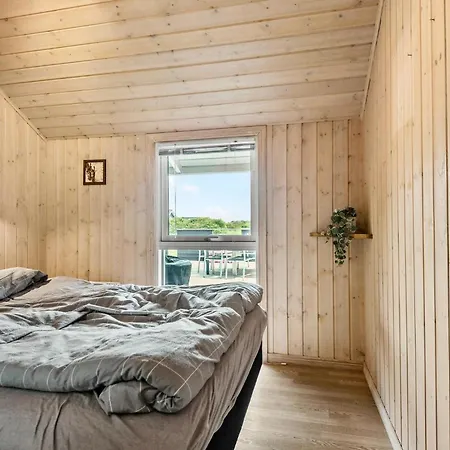 Amazing In With Kitchen Holiday home *