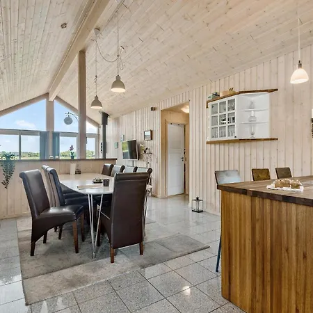 Amazing In With Kitchen