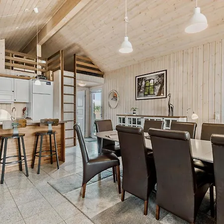Amazing In With Kitchen *